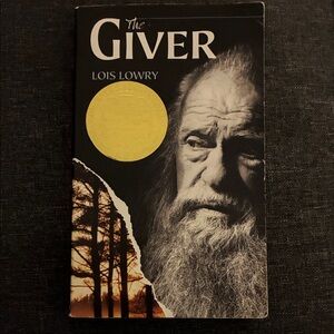 The Giver by Lois Lowry - Black and Gold Cover
